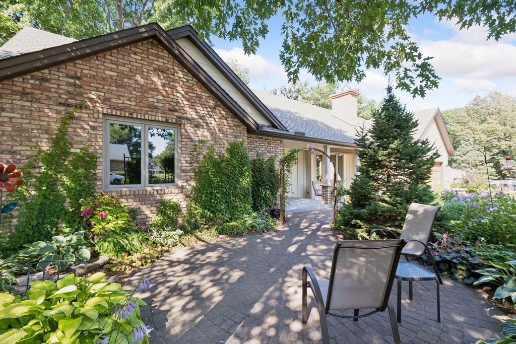 14885 Ironwood Court, Eden Prairie, MN 55346 — photo 3