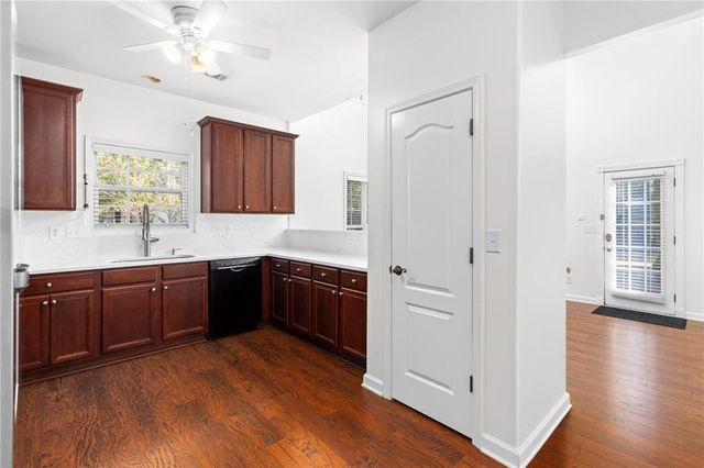 1008 Lake Pointe Court, Suwanee, GA 30024