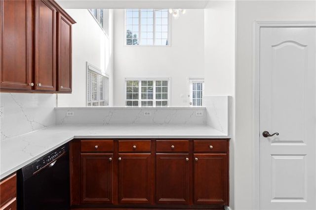 1008 Lake Pointe Court, Suwanee, GA 30024