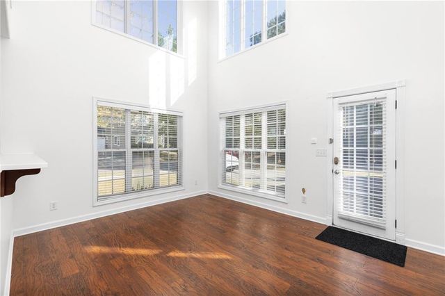 1008 Lake Pointe Court, Suwanee, GA 30024