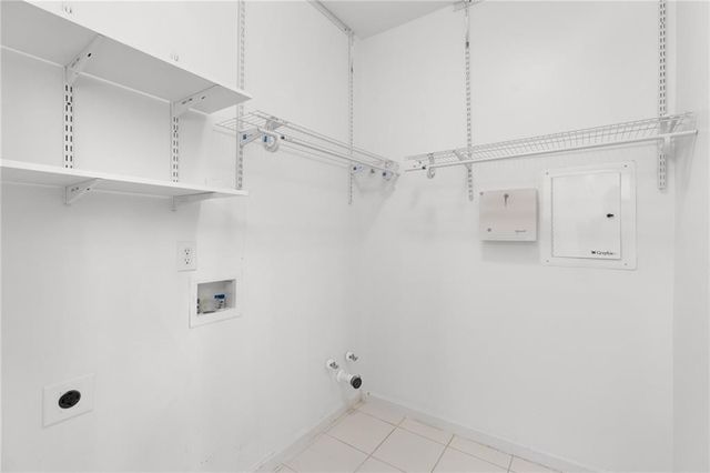 1008 Lake Pointe Court, Suwanee, GA 30024