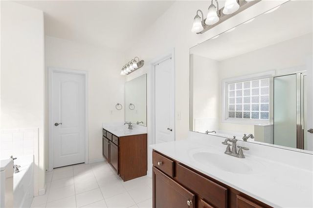 1008 Lake Pointe Court, Suwanee, GA 30024