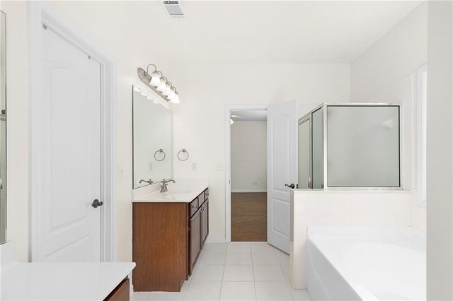 1008 Lake Pointe Court, Suwanee, GA 30024