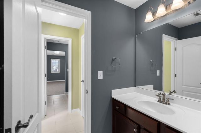 1008 Lake Pointe Court, Suwanee, GA 30024