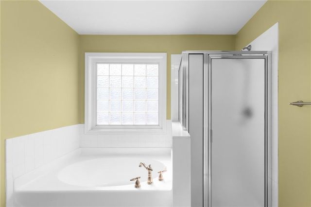 1008 Lake Pointe Court, Suwanee, GA 30024