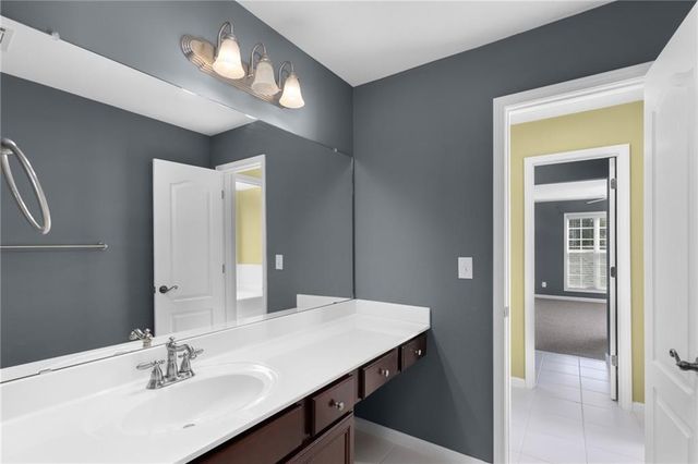 1008 Lake Pointe Court, Suwanee, GA 30024