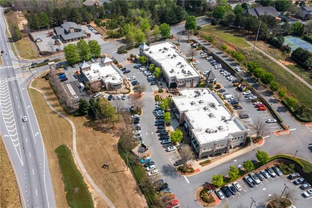 1008 Lake Pointe Court, Suwanee, GA 30024