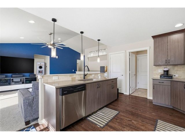 420 Pioneer Ln, Johnstown, CO 80534