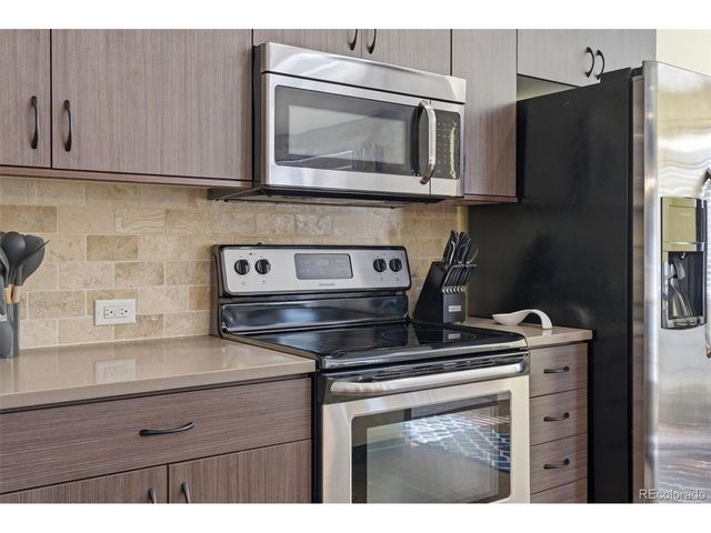 420 Pioneer Ln, Johnstown, CO 80534