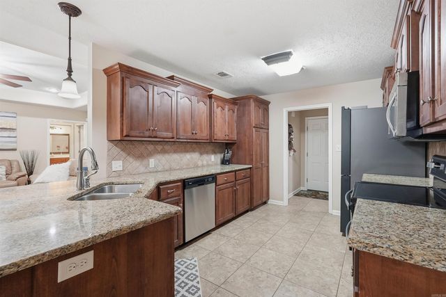30 Cedar Knolls Loop, Greenbrier, AR 72058