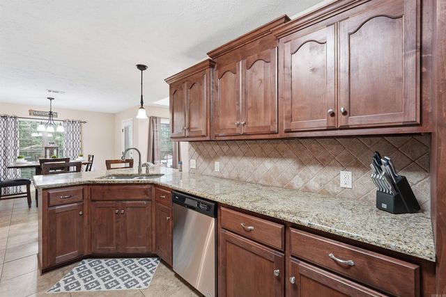 30 Cedar Knolls Loop, Greenbrier, AR 72058