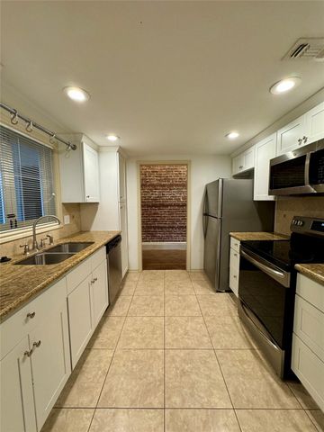 2309 Strand Street 2A, Galveston, TX 77550