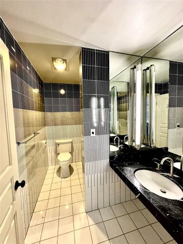 2309 Strand Street 2A, Galveston, TX 77550