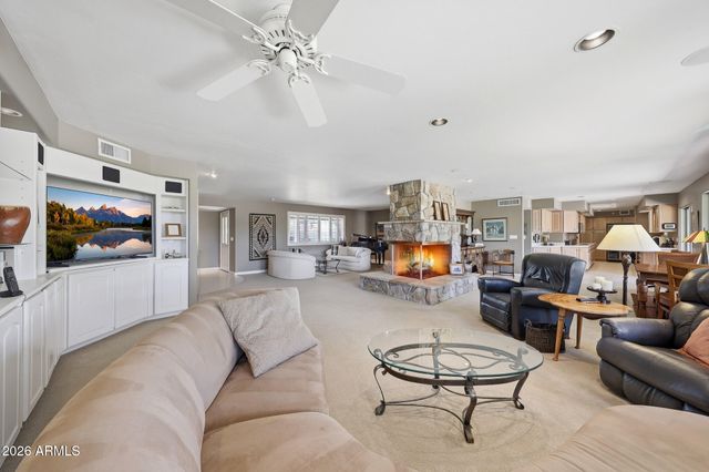 5525 E LINCOLN Drive 105, Paradise Valley, AZ 85253