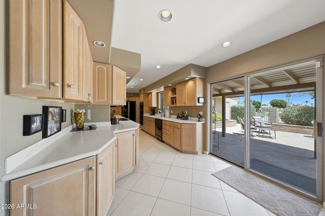5525 E LINCOLN Drive 105, Paradise Valley, AZ 85253