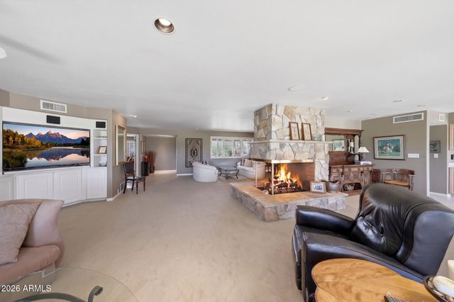 5525 E LINCOLN Drive 105, Paradise Valley, AZ 85253