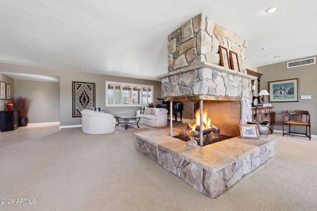 5525 E LINCOLN Drive 105, Paradise Valley, AZ 85253