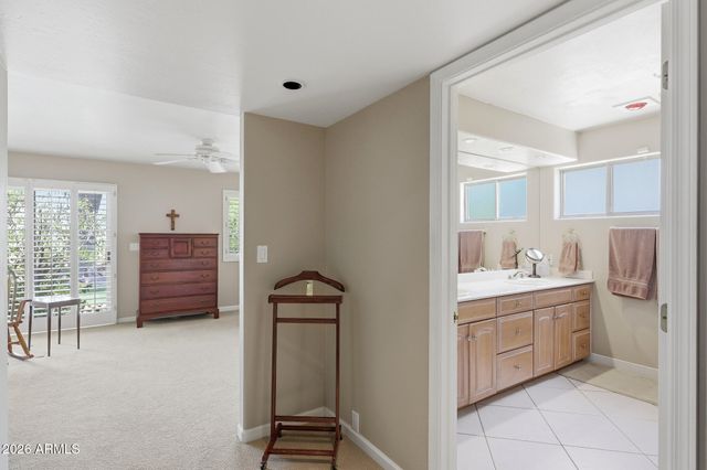 5525 E LINCOLN Drive 105, Paradise Valley, AZ 85253
