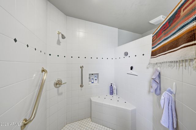 5525 E LINCOLN Drive 105, Paradise Valley, AZ 85253