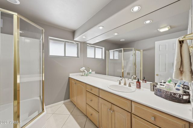5525 E LINCOLN Drive 105, Paradise Valley, AZ 85253