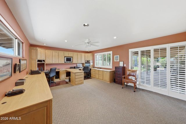 5525 E LINCOLN Drive 105, Paradise Valley, AZ 85253