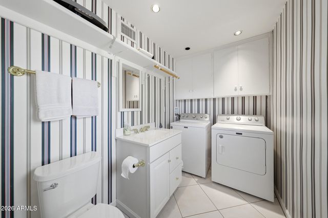 5525 E LINCOLN Drive 105, Paradise Valley, AZ 85253