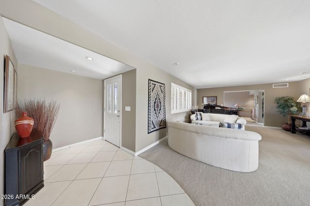 5525 E LINCOLN Drive 105, Paradise Valley, AZ 85253