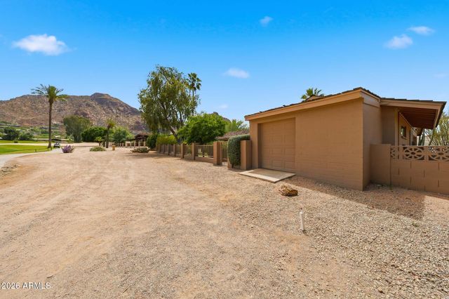 5525 E LINCOLN Drive 105, Paradise Valley, AZ 85253