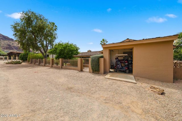 5525 E LINCOLN Drive 105, Paradise Valley, AZ 85253