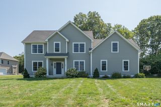 23 Salmon Run, East Hampton, CT 06424