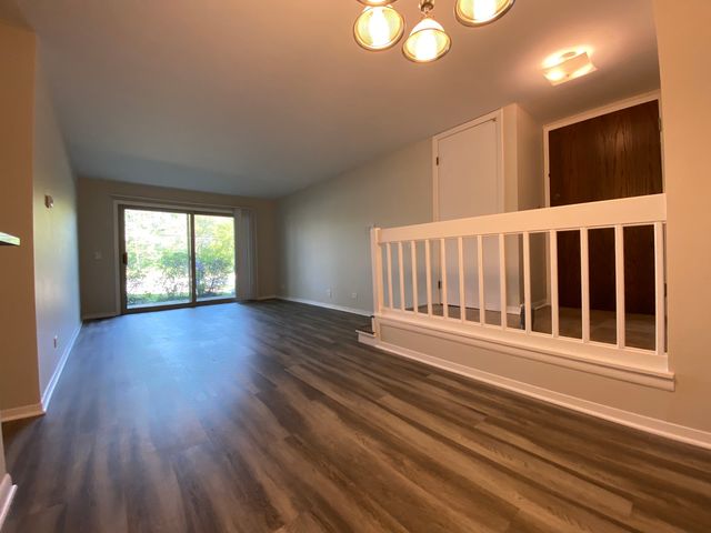 1300 McDowell Road 102, Naperville, IL 60563