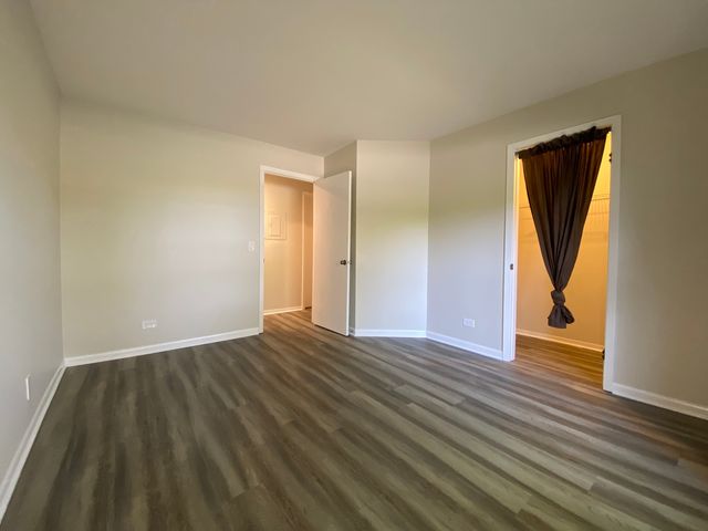 1300 McDowell Road 102, Naperville, IL 60563