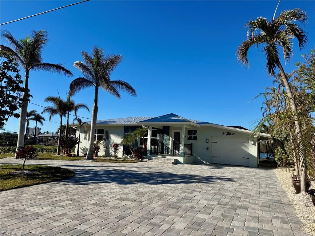 8065 Lagoon RD, FORT MYERS BEACH, FL 33931 — photo 2