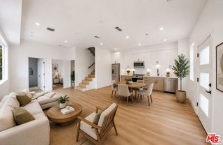 11223 Tiara Street, North Hollywood (los Angeles), CA 91601