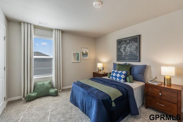 12653 S 205th Avenue, Gretna, NE 68028