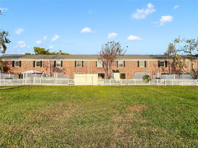 13706 ORANGE SUNSET DRIVE 13706, Tampa, FL 33618