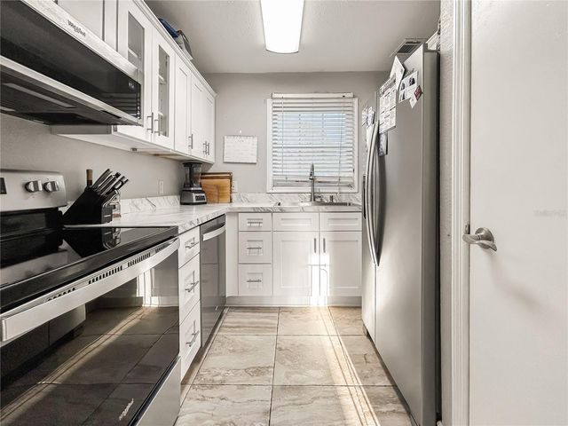 13706 ORANGE SUNSET DRIVE 13706, Tampa, FL 33618