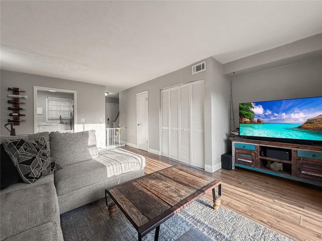 13706 ORANGE SUNSET DRIVE 13706, Tampa, FL 33618