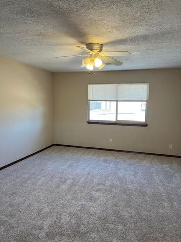 1541 36th Circle SE, Rio Rancho, NM 87124