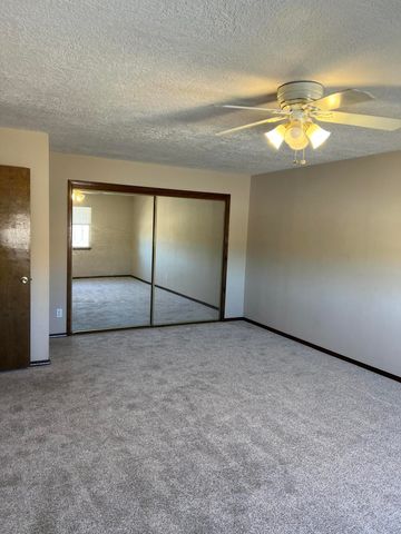 1541 36th Circle SE, Rio Rancho, NM 87124