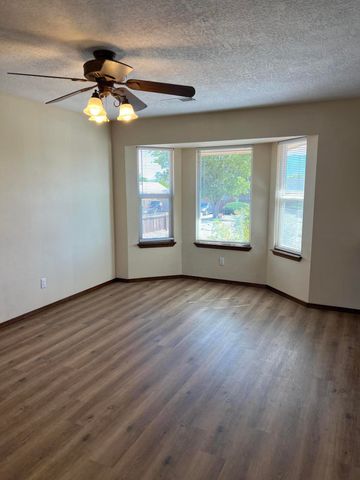 1541 36th Circle SE, Rio Rancho, NM 87124