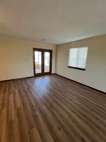 1541 36th Circle SE, Rio Rancho, NM 87124