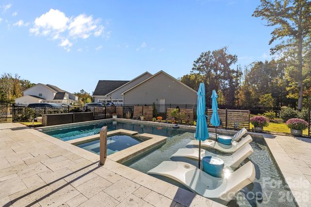 1512 Trevino Way, Waxhaw, NC 28173