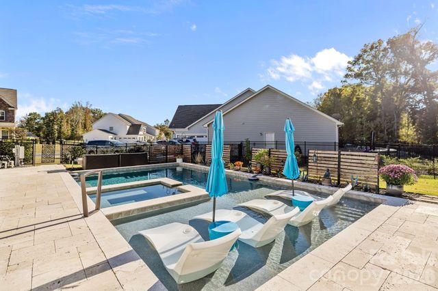 1512 Trevino Way, Waxhaw, NC 28173