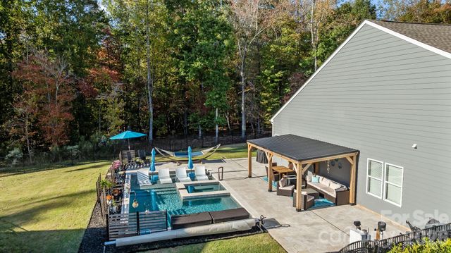 1512 Trevino Way, Waxhaw, NC 28173