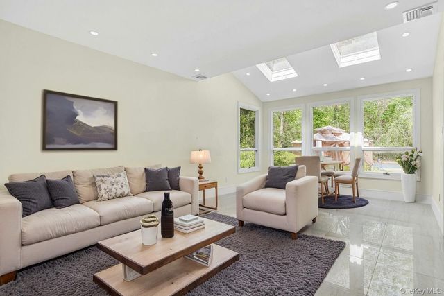 7 McCulloch Drive, Dix Hills, NY 11746