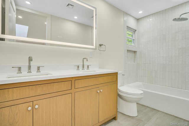 7 McCulloch Drive, Dix Hills, NY 11746