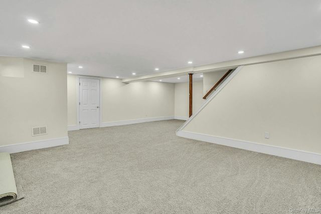 7 McCulloch Drive, Dix Hills, NY 11746