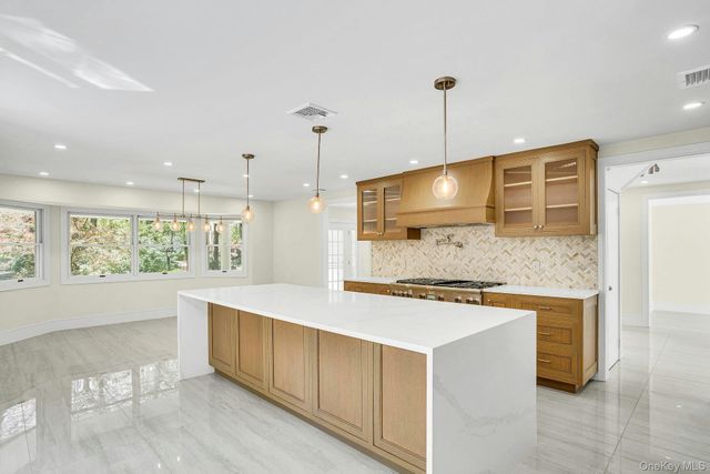 7 McCulloch Drive, Dix Hills, NY 11746