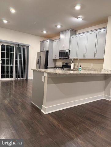 145 GROWDEN LDG, Bensalem, PA 19020